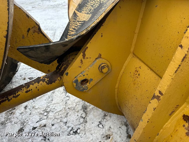 image for item FK1539 1990 Caterpillar 966F wheel loader