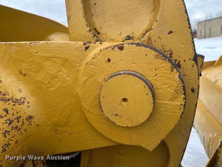 image for item FK1539 1990 Caterpillar 966F wheel loader