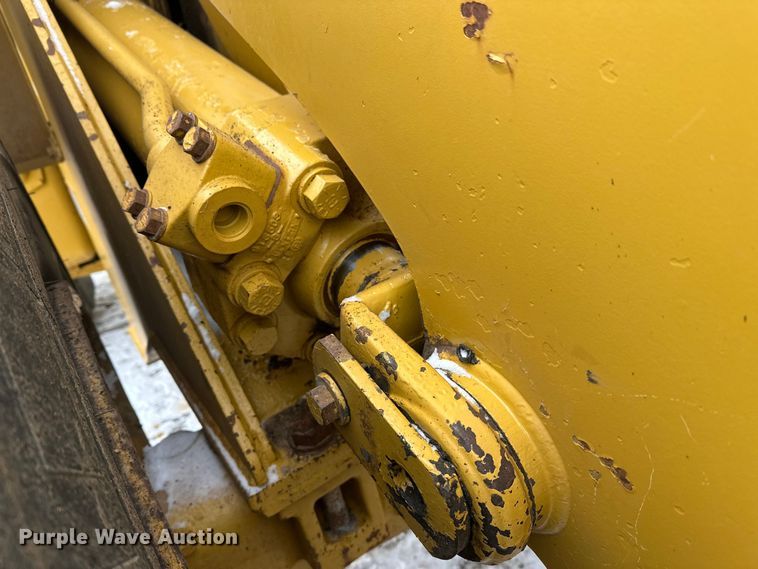 image for item FK1539 1990 Caterpillar 966F wheel loader