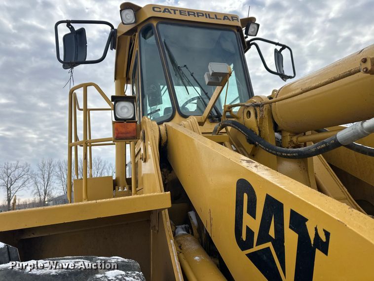 image for item FK1539 1990 Caterpillar 966F wheel loader