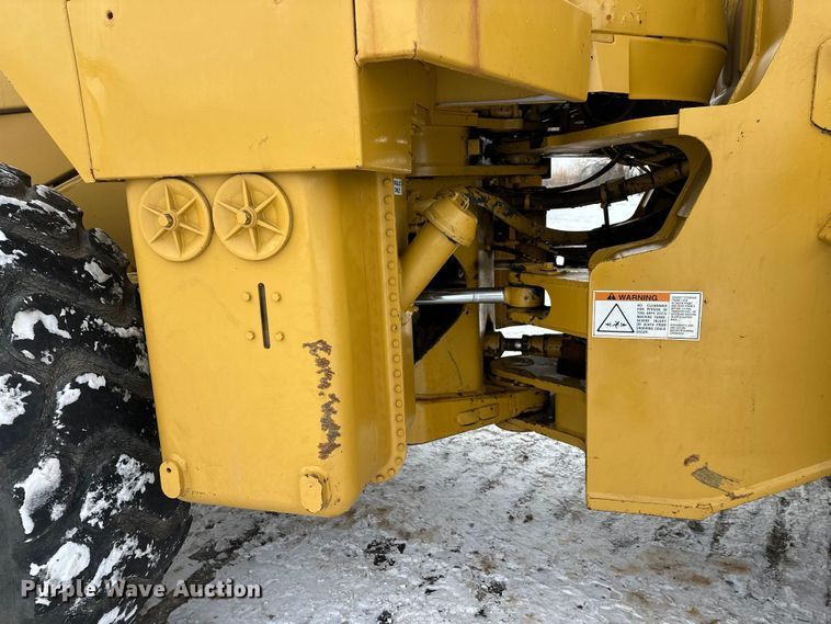 image for item FK1539 1990 Caterpillar 966F wheel loader