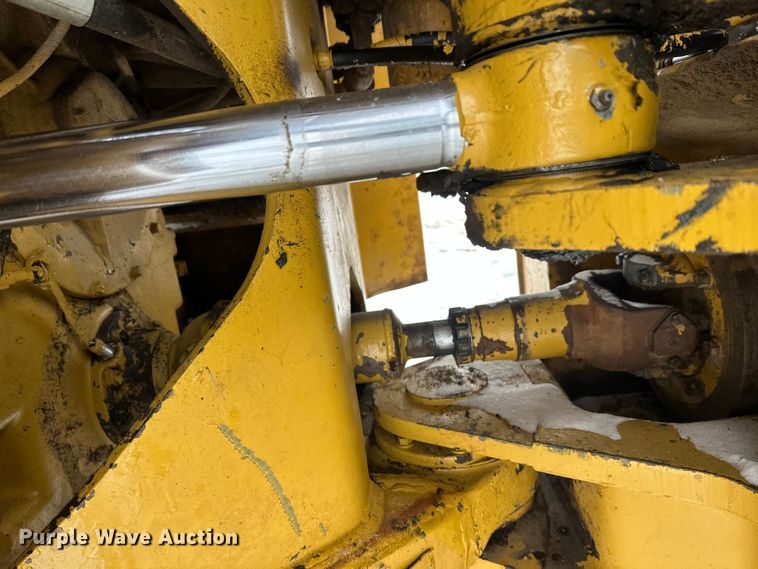 image for item FK1539 1990 Caterpillar 966F wheel loader