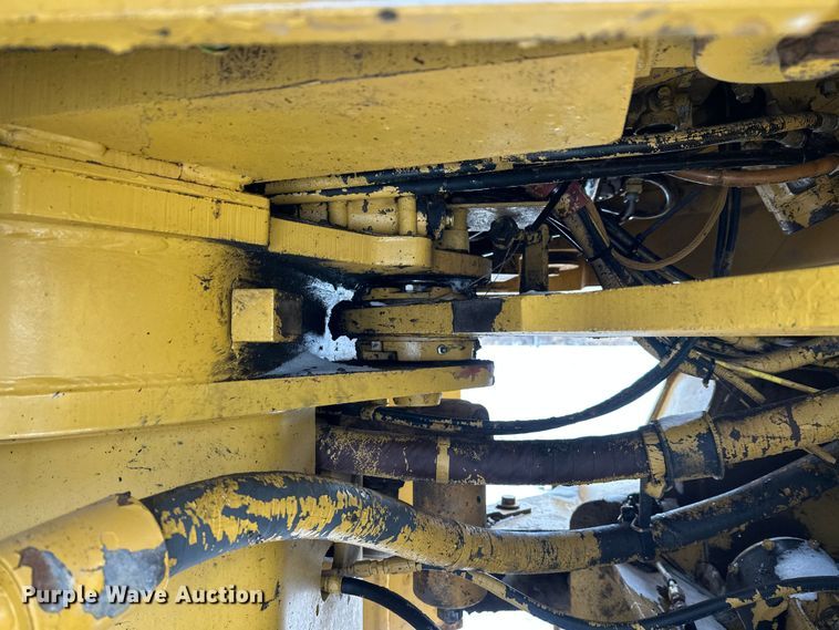 image for item FK1539 1990 Caterpillar 966F wheel loader