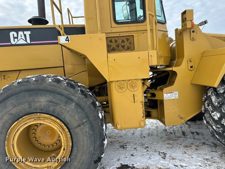 image for item FK1539 1990 Caterpillar 966F wheel loader