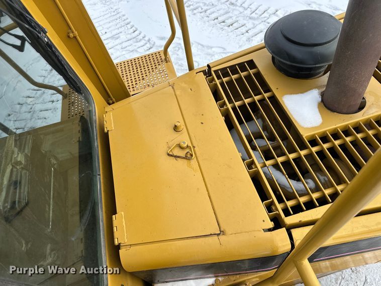 image for item FK1539 1990 Caterpillar 966F wheel loader