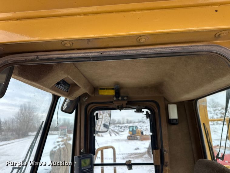 image for item FK1539 1990 Caterpillar 966F wheel loader