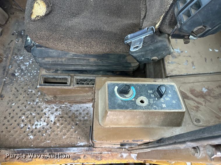 image for item FK1539 1990 Caterpillar 966F wheel loader