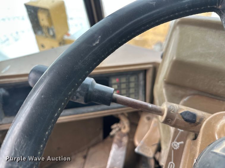 image for item FK1539 1990 Caterpillar 966F wheel loader