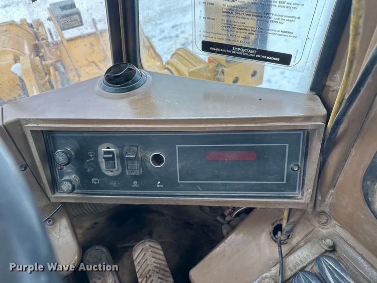 image for item FK1539 1990 Caterpillar 966F wheel loader