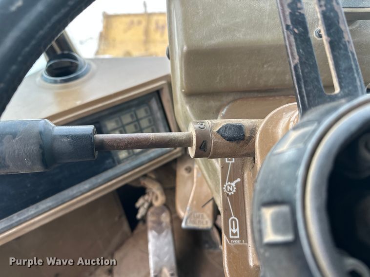 image for item FK1539 1990 Caterpillar 966F wheel loader