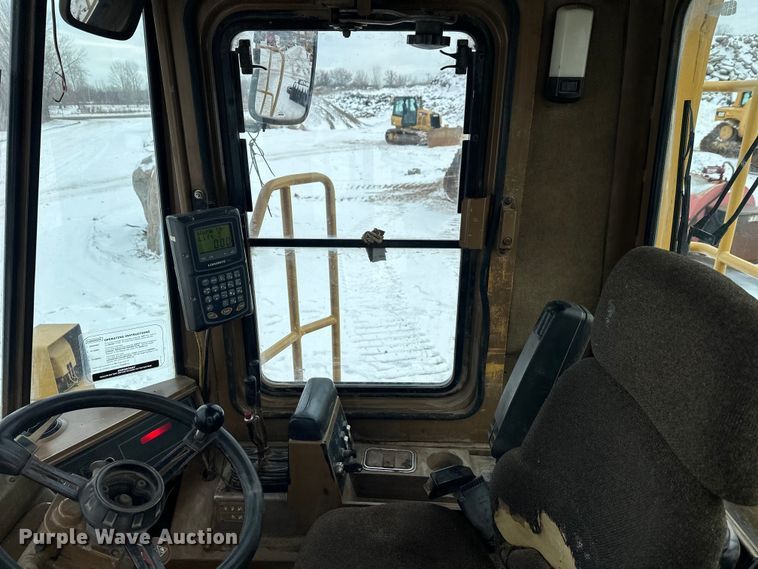 image for item FK1539 1990 Caterpillar 966F wheel loader