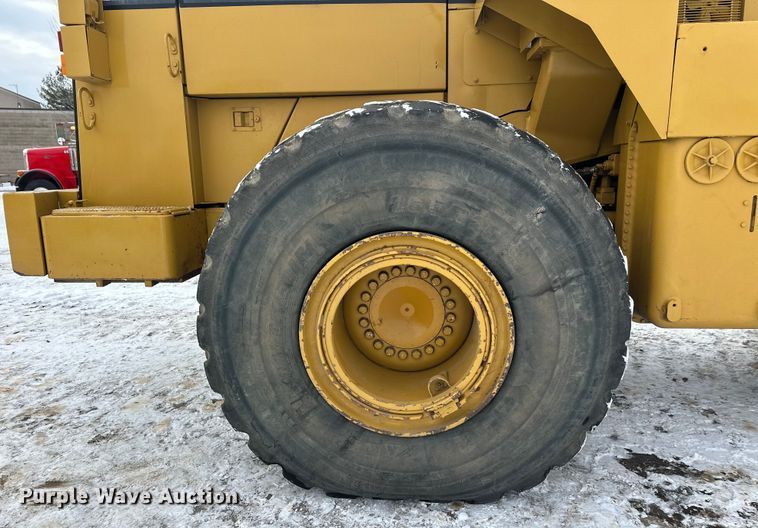image for item FK1539 1990 Caterpillar 966F wheel loader