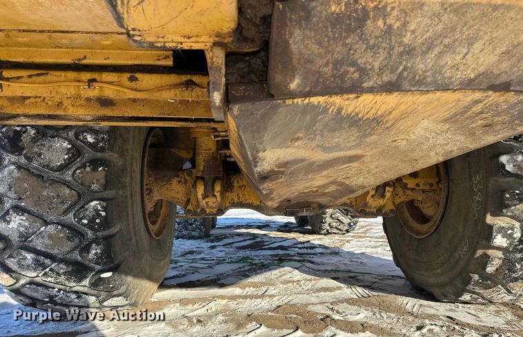 image for item FK1540 2000 Caterpillar D400EII articulated haul truck