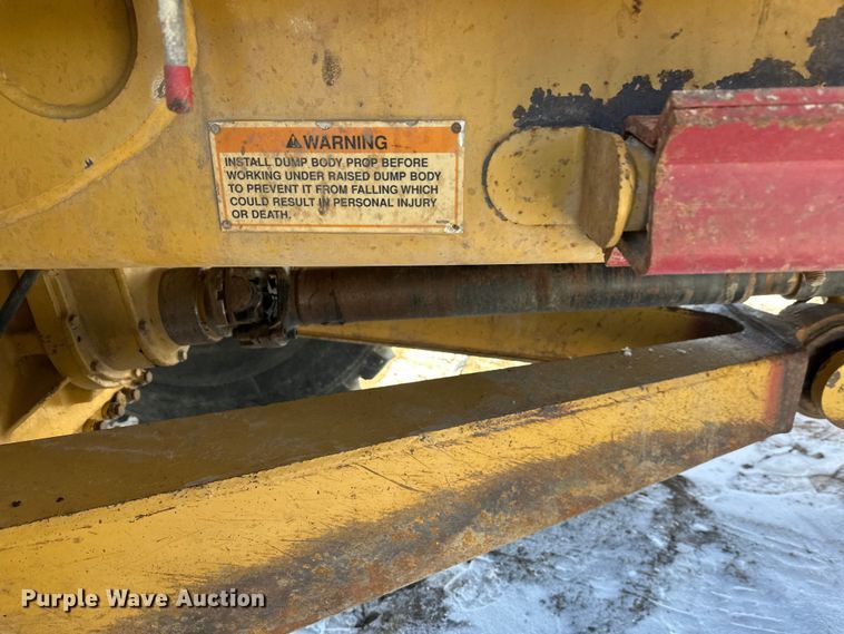 image for item FK1540 2000 Caterpillar D400EII articulated haul truck