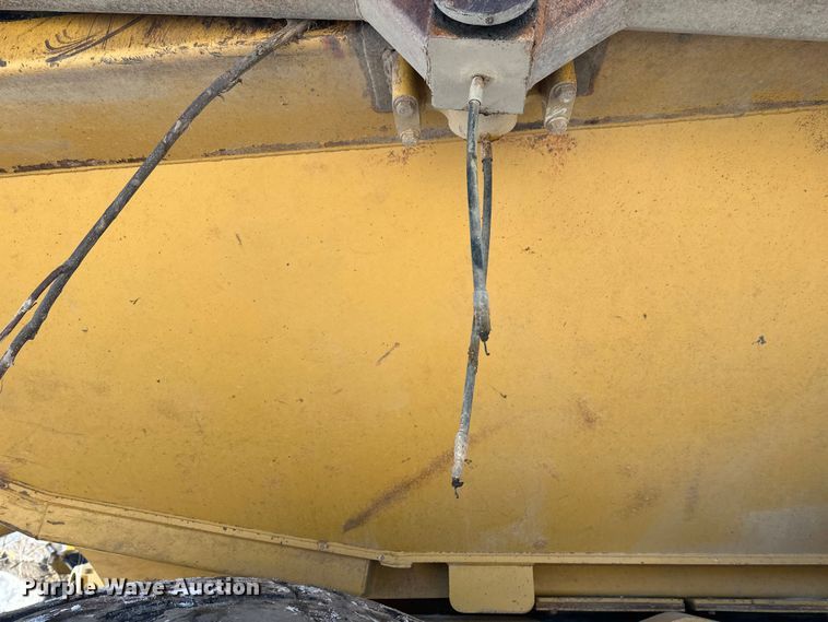 image for item FK1540 2000 Caterpillar D400EII articulated haul truck