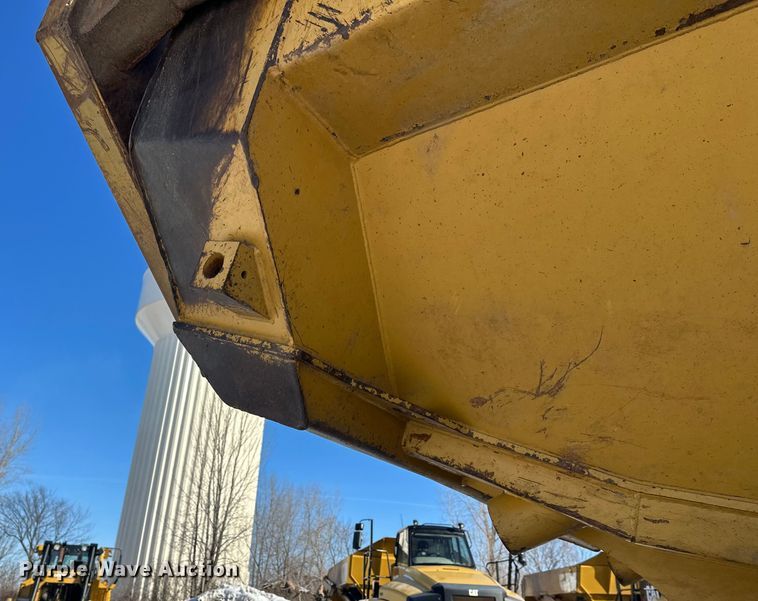 image for item FK1540 2000 Caterpillar D400EII articulated haul truck