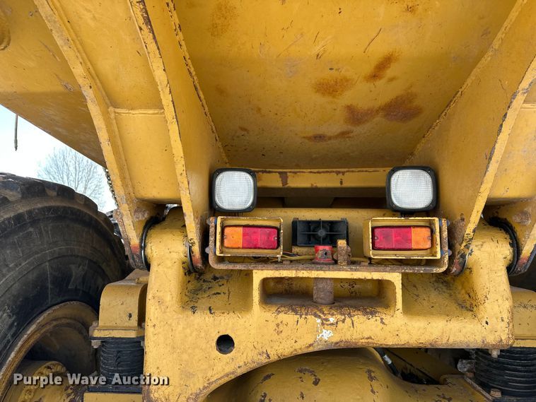 image for item FK1540 2000 Caterpillar D400EII articulated haul truck