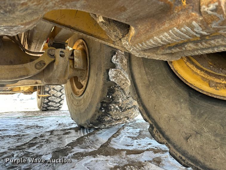 image for item FK1540 2000 Caterpillar D400EII articulated haul truck