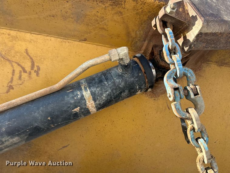 image for item FK1540 2000 Caterpillar D400EII articulated haul truck