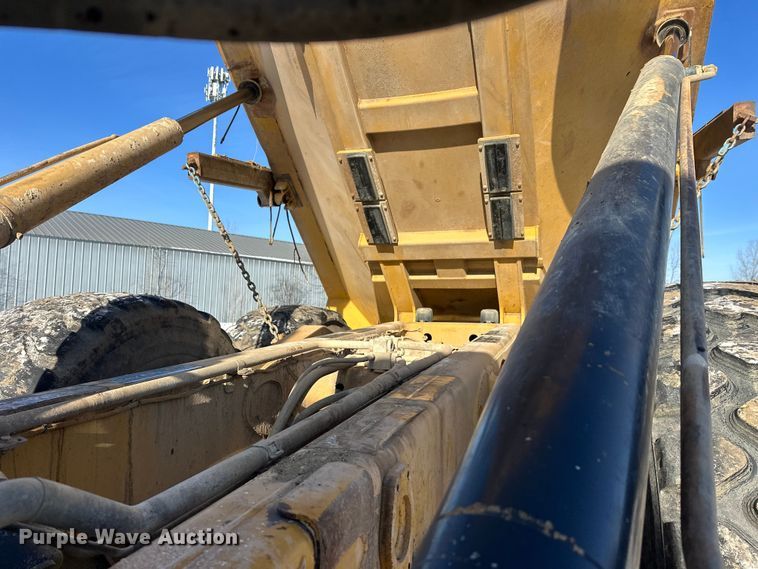 image for item FK1540 2000 Caterpillar D400EII articulated haul truck