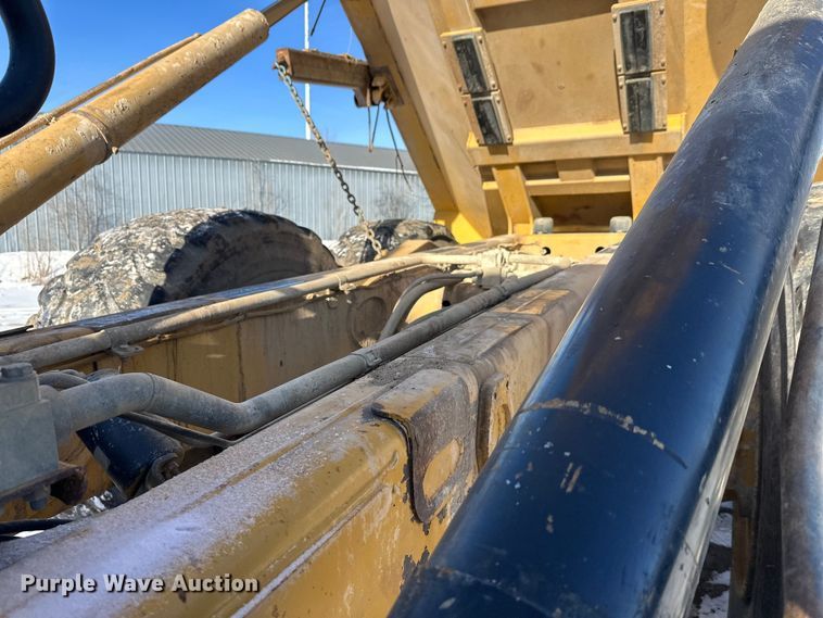 image for item FK1540 2000 Caterpillar D400EII articulated haul truck