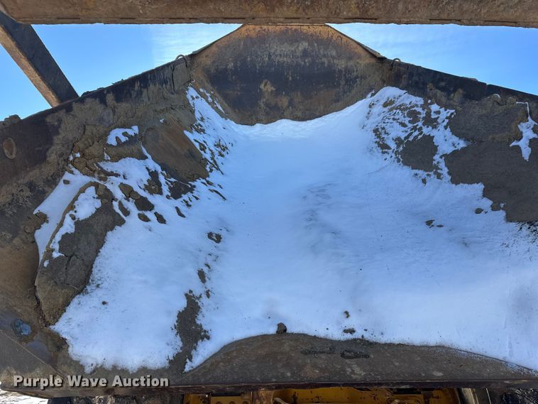 image for item FK1540 2000 Caterpillar D400EII articulated haul truck