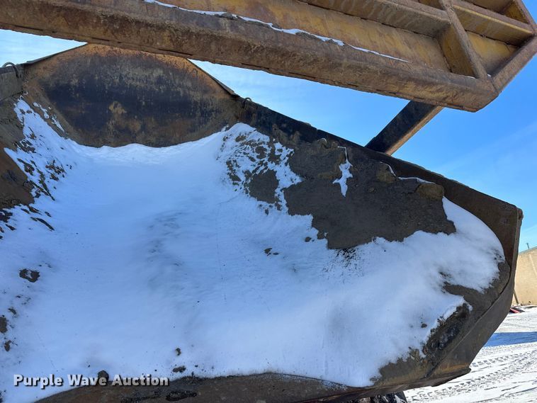 image for item FK1540 2000 Caterpillar D400EII articulated haul truck