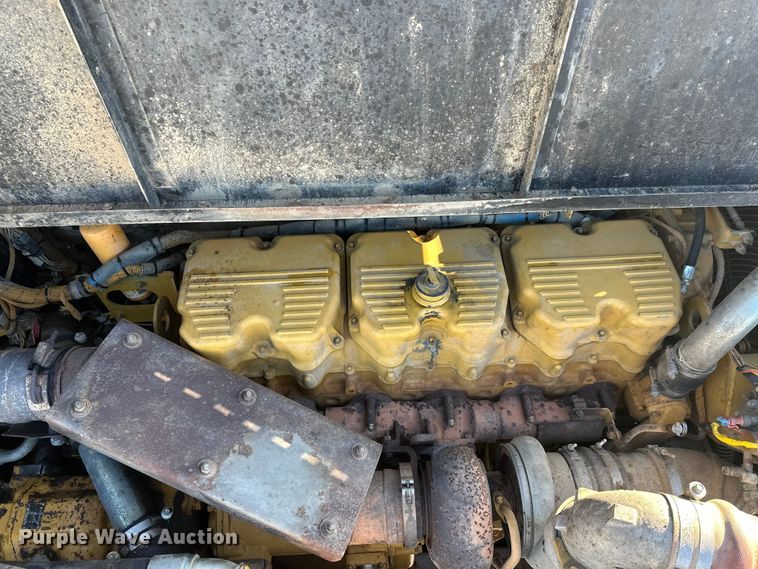 image for item FK1540 2000 Caterpillar D400EII articulated haul truck