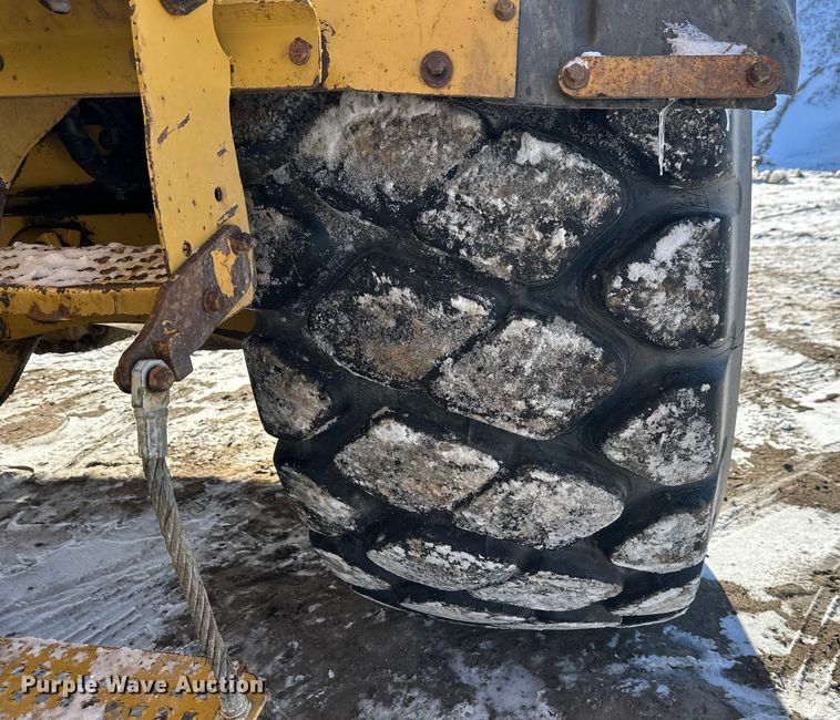 image for item FK1540 2000 Caterpillar D400EII articulated haul truck