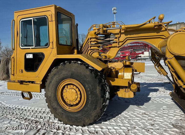 image for item FK1541 1990 Caterpillar 613C elevating scraper