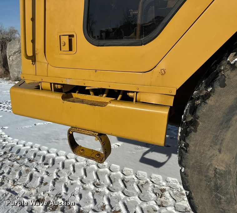 image for item FK1541 1990 Caterpillar 613C elevating scraper