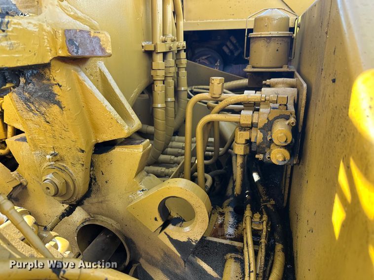 image for item FK1541 1990 Caterpillar 613C elevating scraper