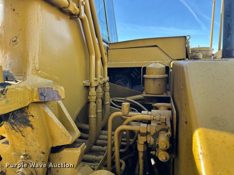 image for item FK1541 1990 Caterpillar 613C elevating scraper