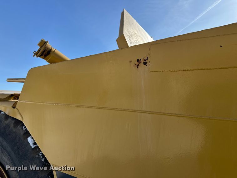 image for item FK1541 1990 Caterpillar 613C elevating scraper