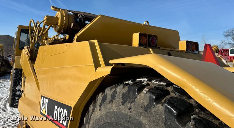 image for item FK1541 1990 Caterpillar 613C elevating scraper