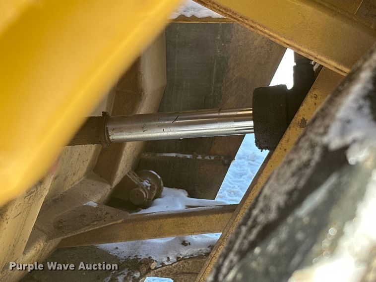 image for item FK1541 1990 Caterpillar 613C elevating scraper