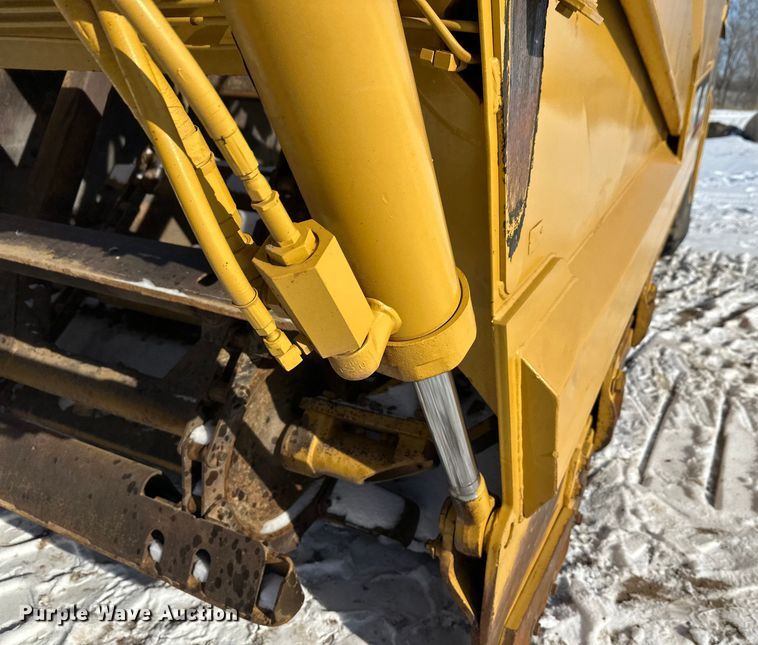 image for item FK1541 1990 Caterpillar 613C elevating scraper