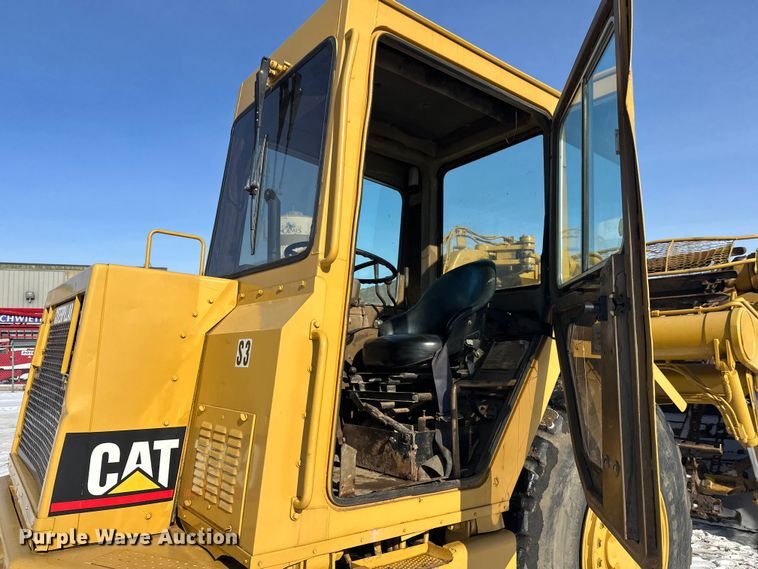 image for item FK1541 1990 Caterpillar 613C elevating scraper