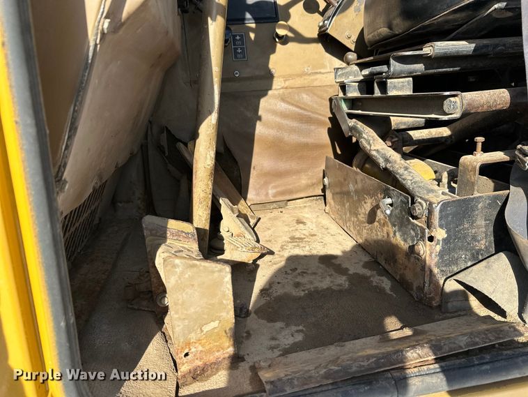 image for item FK1541 1990 Caterpillar 613C elevating scraper