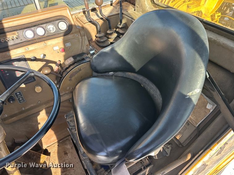 image for item FK1541 1990 Caterpillar 613C elevating scraper