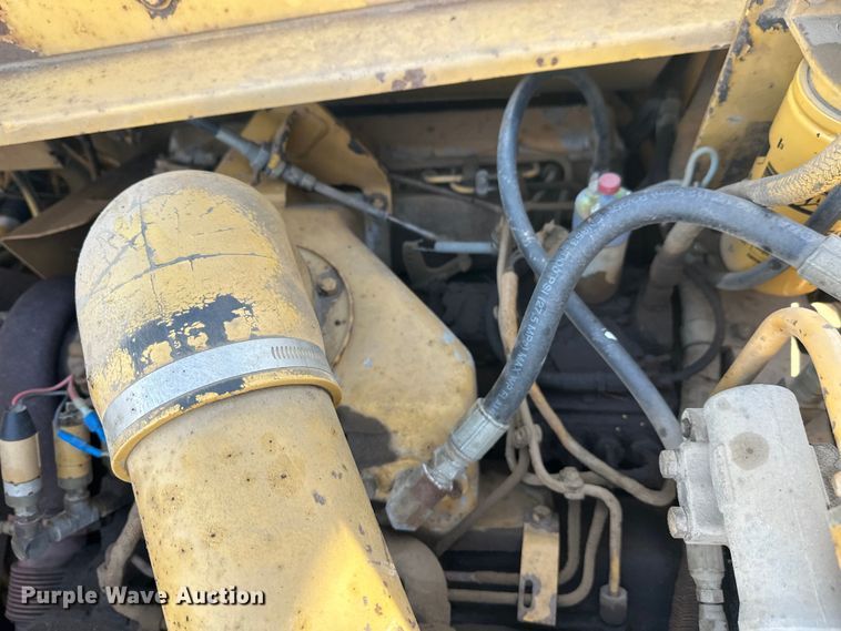 image for item FK1541 1990 Caterpillar 613C elevating scraper