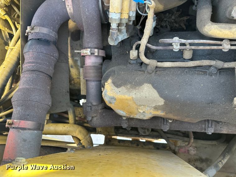 image for item FK1541 1990 Caterpillar 613C elevating scraper