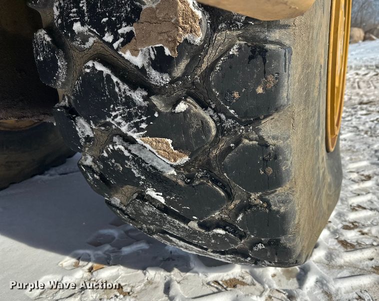 image for item FK1541 1990 Caterpillar 613C elevating scraper