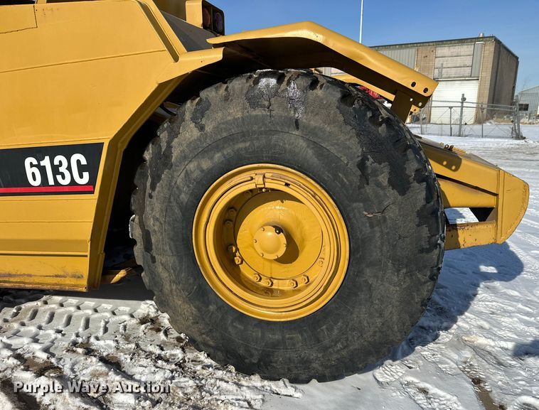 image for item FK1541 1990 Caterpillar 613C elevating scraper