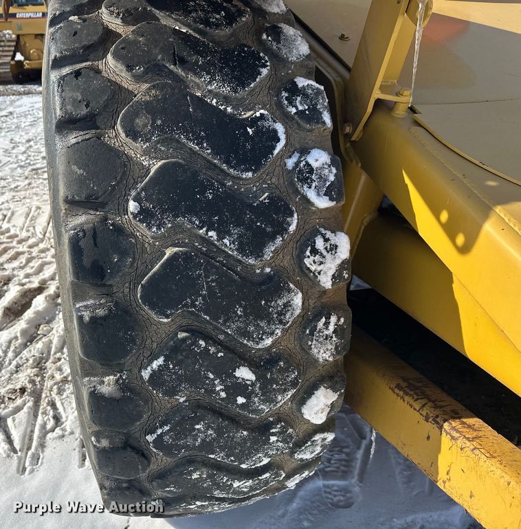 image for item FK1541 1990 Caterpillar 613C elevating scraper