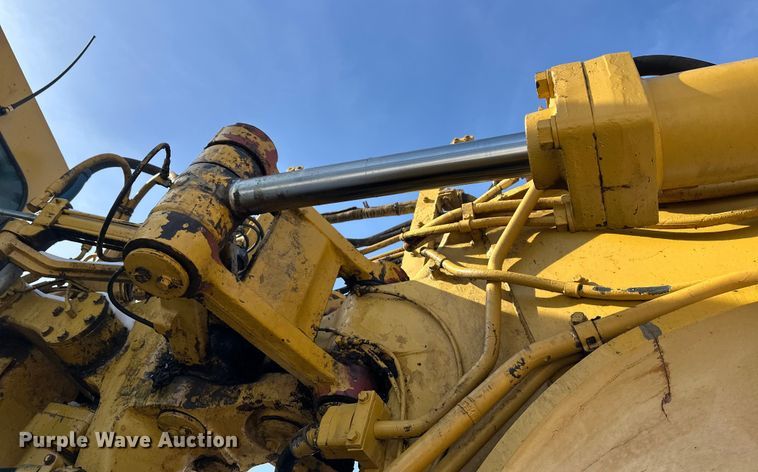 image for item FK1542 1987 Caterpillar 627E conventional scraper 