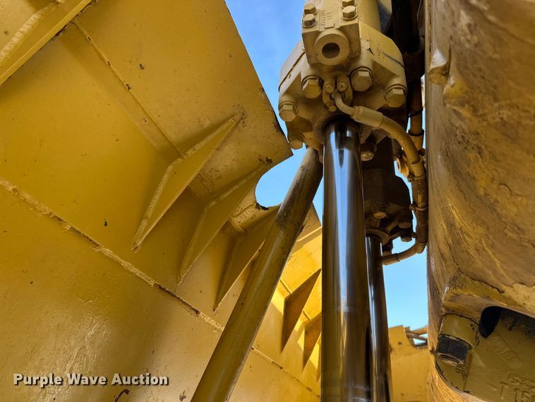 image for item FK1542 1987 Caterpillar 627E conventional scraper 