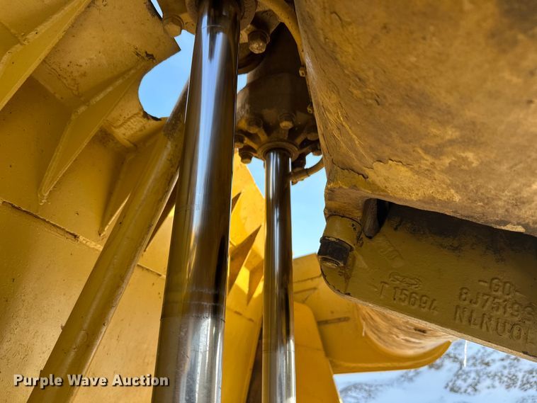 image for item FK1542 1987 Caterpillar 627E conventional scraper 