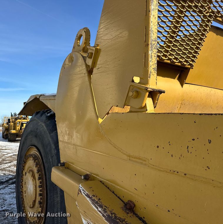 image for item FK1542 1987 Caterpillar 627E conventional scraper 