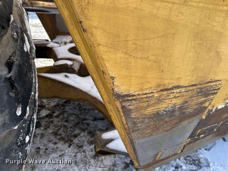 image for item FK1542 1987 Caterpillar 627E conventional scraper 